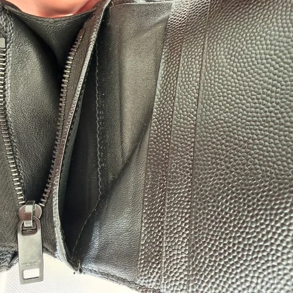 Yves Saint Laurent Quilted Black Card Holder - Picture 4 of 4